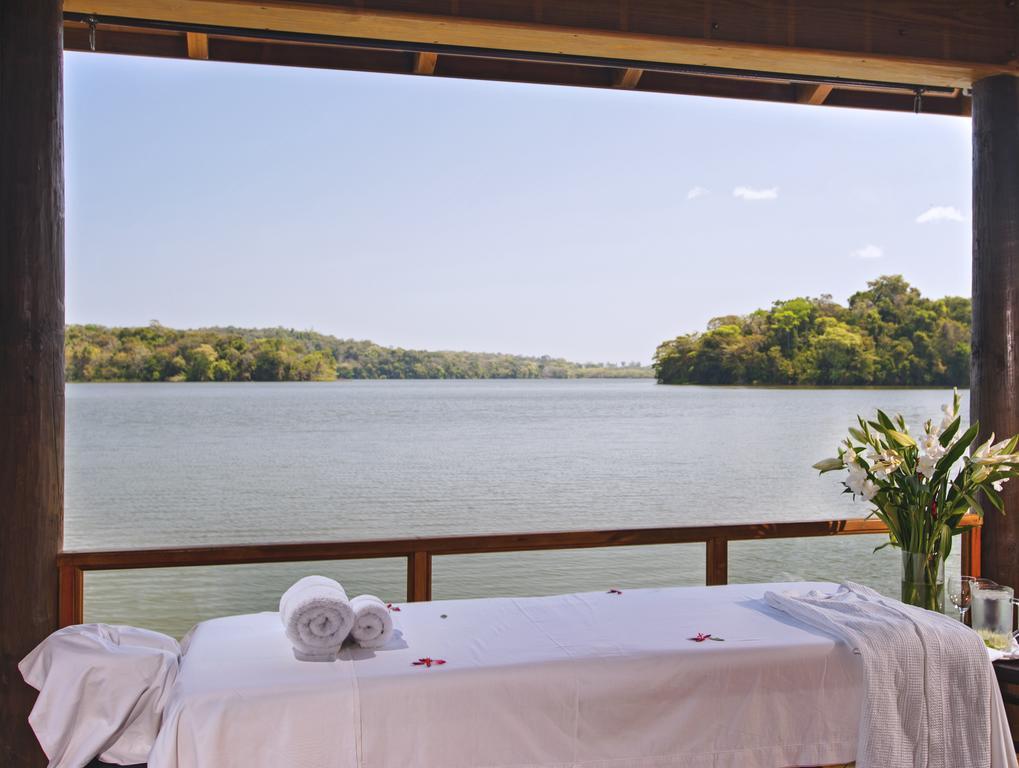 Las Lagunas Boutique Hotel Flores Esterno foto